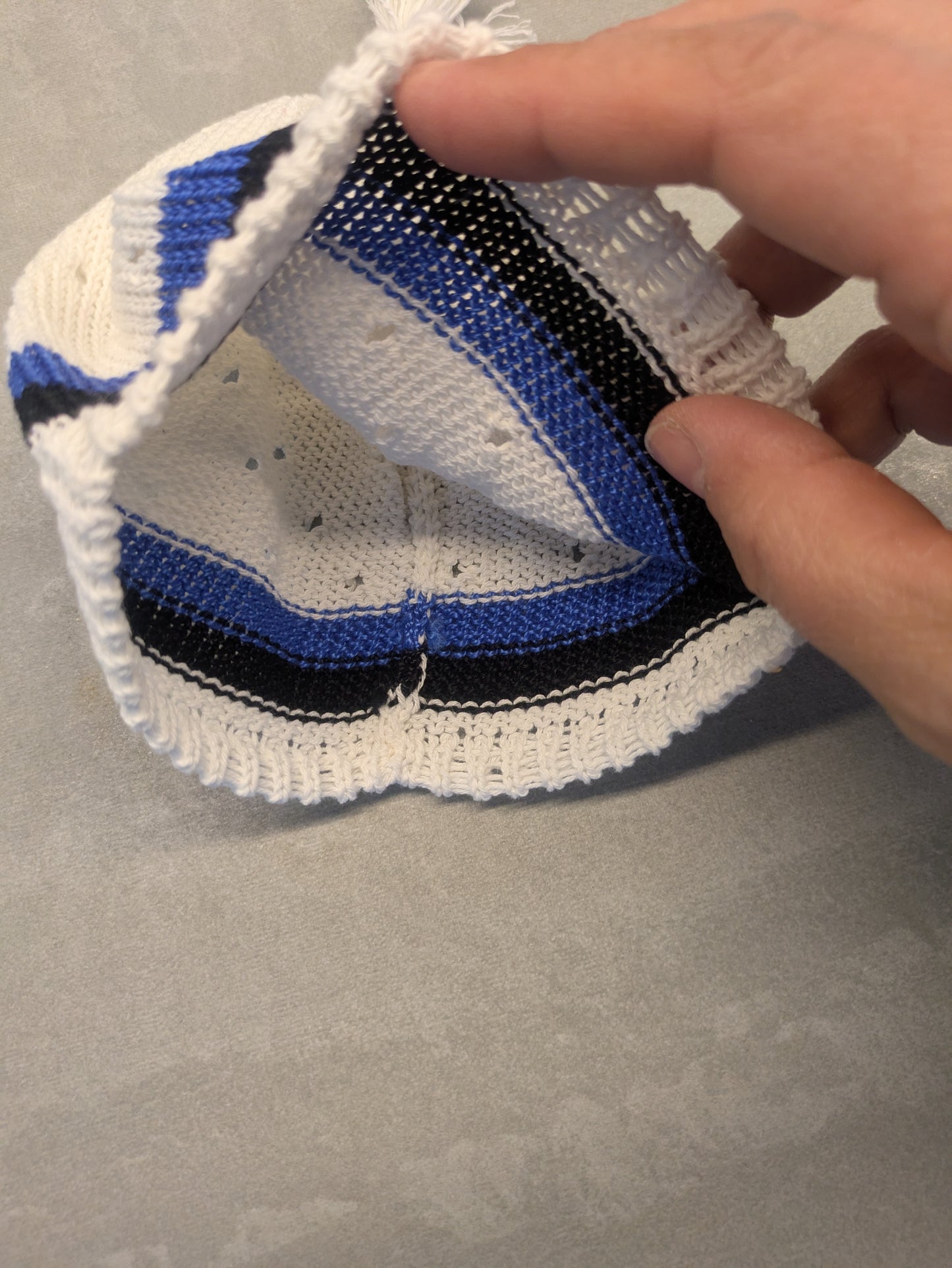 Knitted cotton hat for kids
